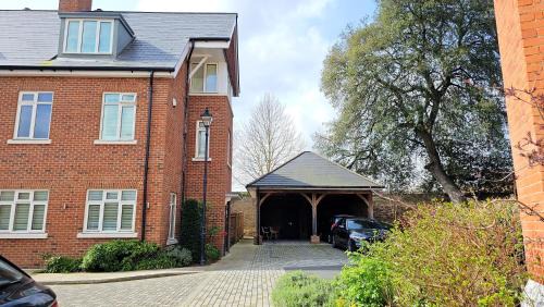 London Borough of Hounslow Apartment | Oakdale & The Regal at Fitzroy Gate