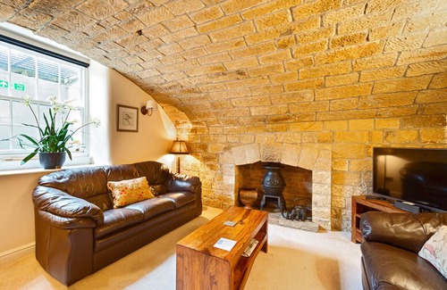Alfreton Cottage | Oakerthorpe Holiday Village
