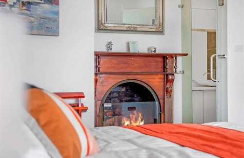 Burnie House | Oakleigh Guest House with Ocean Views - Room 10