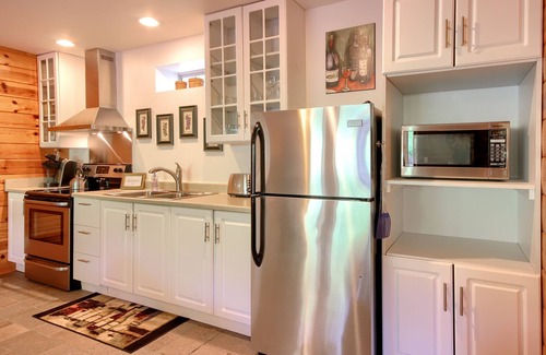 Catheys Valley House | Oaks Retreat in tranquil setting near Yosemite Valley/Merced River