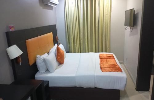 Somolu Hotel | Oakspring Hotel and Luxury Suites