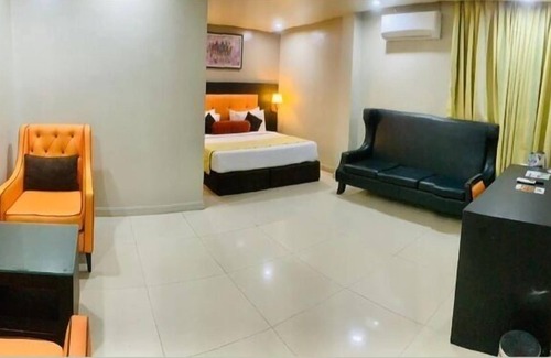 Somolu Hotel | Oakspring Hotel & Luxury Suites