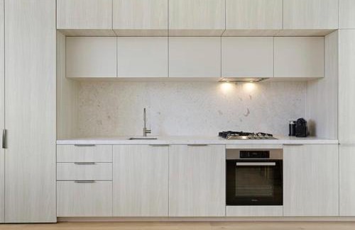 Mornington Apartment | Oakview on Main