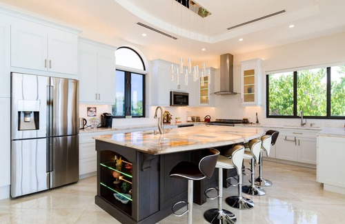 Seven Mile Beach Villa | Oasis 7-stunning private beachfront villa with rooftop pool-by Cayman Villas!