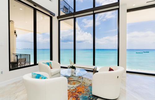 Seven Mile Beach Villa | Oasis 7-stunning private beachfront villa with rooftop pool-by Cayman Villas!