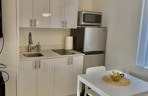 Royal Poinciana House | Oasis at Hollywood - Sleeps 4 - Unit 3