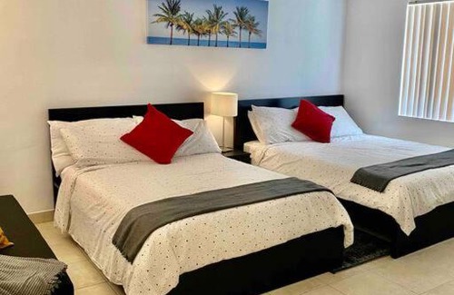 Royal Poinciana Apartment | Oasis at Hollywood Unit 7 - Sleep 5