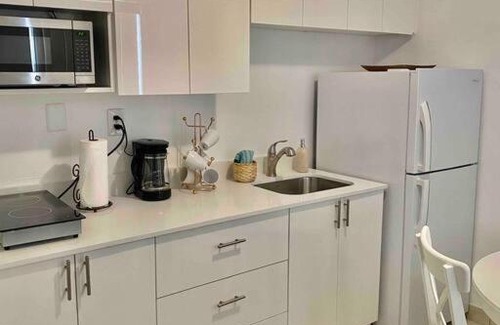 Royal Poinciana Apartment | Oasis at Hollywood Unit 7 - Sleep 5