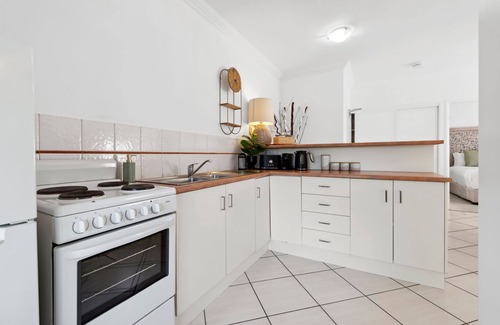 Parramatta Park Apartment | Oasis Cairns - Pool Free Parking Wifi