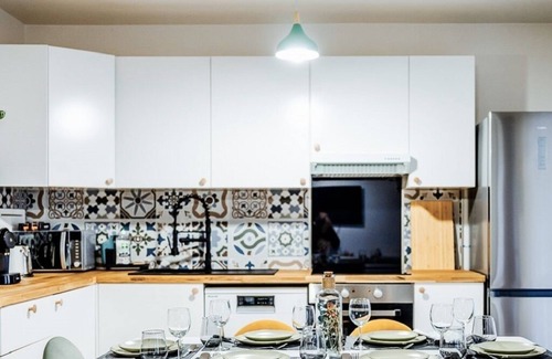 Montevrain Apartment | Oasis - For 6 People, 10 Mins From Disneyland, Netflix, Wifi, Parking, Terrace