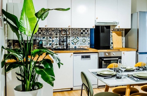 Montevrain Apartment | Oasis - For 6 People, 10 Mins From Disneyland, Netflix, Wifi, Parking, Terrace