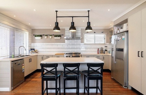Scarborough House | Oasis in Scarborough, 2min walk to beach,sleeps 8