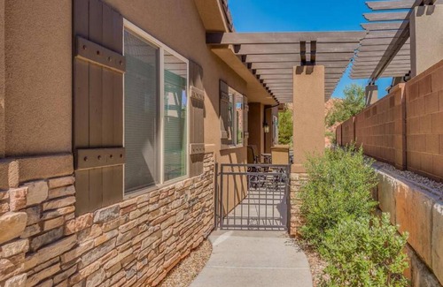Washington Villa | Oasis On The Green