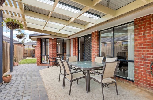 Clifton Springs House | Oasis Springs - Charming home in the heart of Clifton Springs.