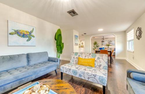 Holiday House | Oasis with Heated Pool 5 Mi to Anclote Gulf Park!