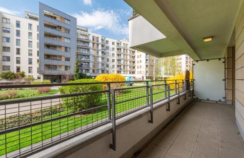 Mokotow Apartment | Obrzeżna 1 by Homeprime