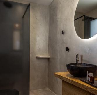 Milos Bed & Breakfast | Obsidian Suites Milos