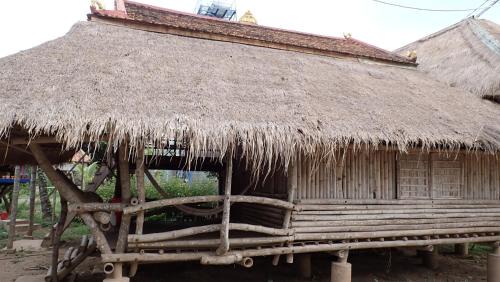 Tboung Khmum Apartment | OBT - The Longan Bungalow
