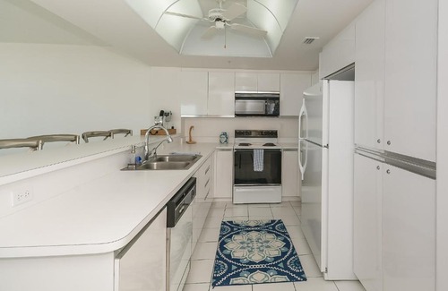 Bethune Beach Apartment | OC401 - Ocean Condo