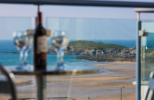 Newquay Apartment | Ocean 1 Apartment Overlooking Fistral Beach