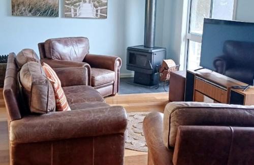 Venus Bay House | Ocean Blue - Linen, WiFi and Pet Friendly