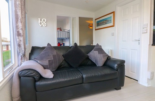 Bucks Cross Cottage | OCEAN BLUE, pet friendly, with pool in Bucks Cross, Bideford