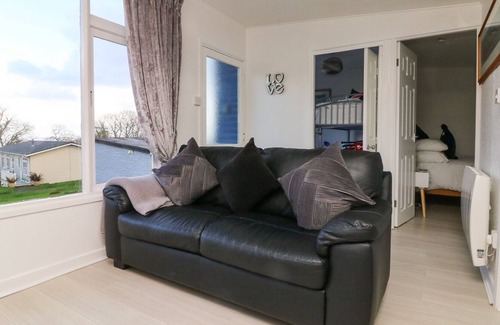 Bucks Cross Cottage | OCEAN BLUE, pet friendly, with pool in Bucks Cross, Bideford