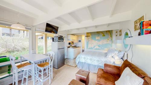 North Truro Hotel | Ocean Breeze Retreat