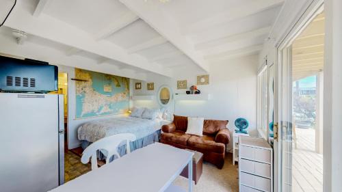 North Truro Hotel | Ocean Breeze Retreat
