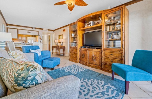 Ono Island Apartment | Ocean Breeze West 302