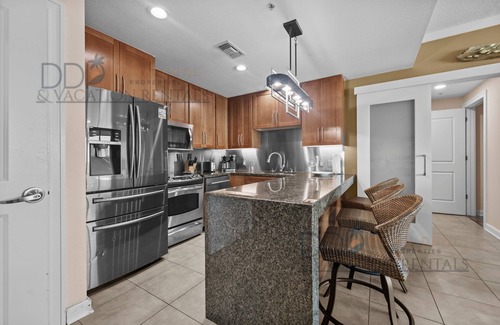 Biloxi Condo | Ocean Club #406 Enjoy panoramic views of the Gulf!