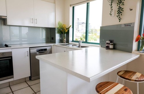 Caloundra Apartment | Ocean Crest Unit Exclusive Rooftop