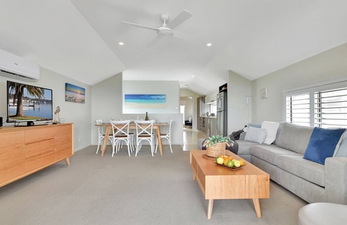 Caves Beach Villa | Ocean Dreams at Caves Beach Villas