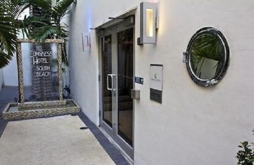 South Beach Hotel | Ocean Drive Studios Beach Front