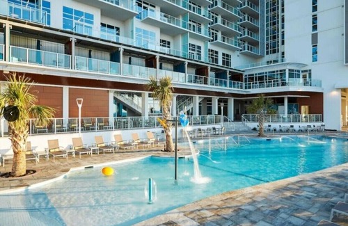 Downtown Myrtle Beach Condo | Ocean Enclave by Hilton Grand Vacations - 2 Bedroom Ocean Front