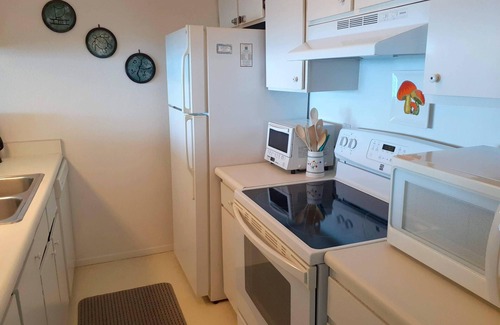 Kailua-Kona Condo | Ocean Front Banyan Tree 304 - Spectacular views!