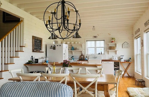 Augustine Cove Cottage | Ocean Front Beach House in Augustine Cove