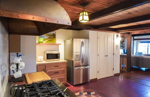 San Simeon House | Ocean Front Beach Home on Moonstone, Multiple decks, game room and views!