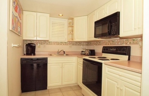 South Rehoboth Condo | OCEAN FRONT CONDO. ENJOY YOUR MORNING COFFEE SITTING ON YOUR PRIVATE BALCONY WATCHING THE SUNRISE.