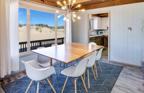 Bayshore House | Ocean Front House Sits Right on a Sandy Beach!