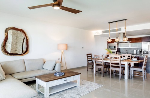 Puerto Juarez Condo | Ocean Front Middle floor bedroom 3 bath sleeps 6