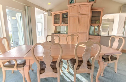Gleneden Beach House | Ocean Front on Sandy Beach in Gleneden Beach! Ocean View Hot Tub! Dog Friendly!