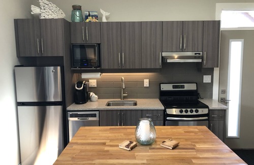 Port Renfrew Apartment | Ocean Front Vacation Suite - The Whale's Tale
