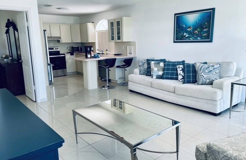 Monroe County Apartment | Ocean Front Views with Boat Dockage Dolphin Encounter Easy Fishing