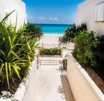 Zona Hotelera Apartment | Ocean front Villa Marlin, best location in hotel zone #109