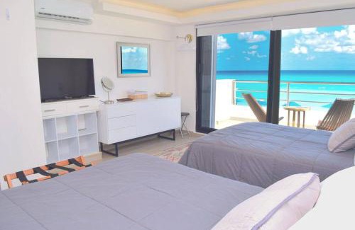 Zona Hotelera Apartment | Ocean front Villa Marlin, best location in hotel zone #109