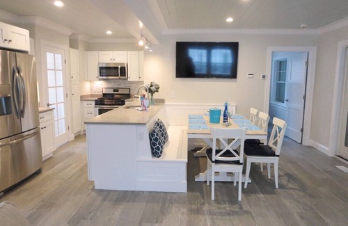 Eastham House | Ocean Front with gorgeous view Steps to Bay Side Beach