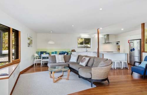 Point Lookout House | Ocean Mist Beach House | 5 bedroom, 2 bathroom, sleeps 10, 400m to beach