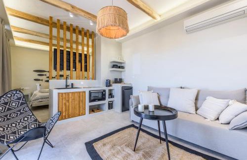Milos House | Ocean Pearl Luxurious Suite