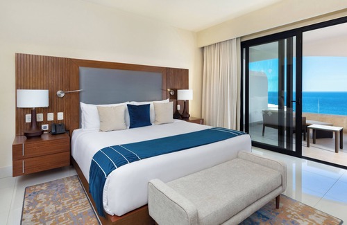 Downtown San Jose del Cabo Resort | Ocean/Pool View 1 Bedroom at La Valencia Beach Resort & Spa